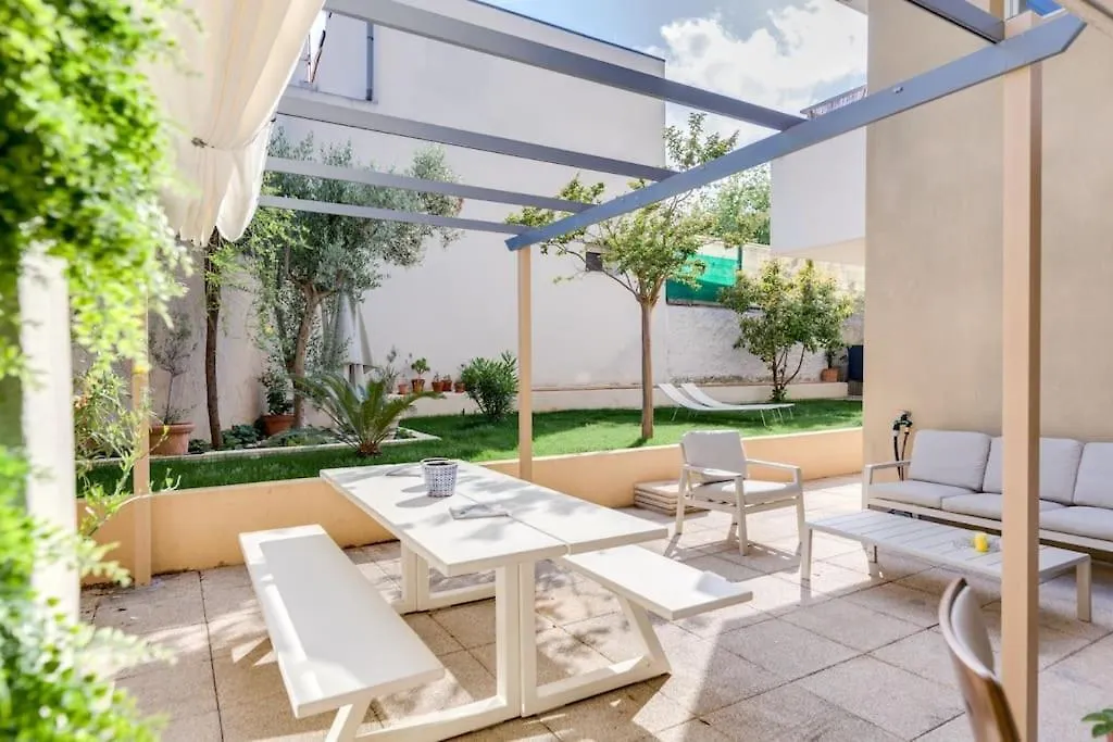 Bel Appart Lumineux Avec Jardin, 3 Chambres Pour 6 Personnes Marseilles 0*,  Frankrijk